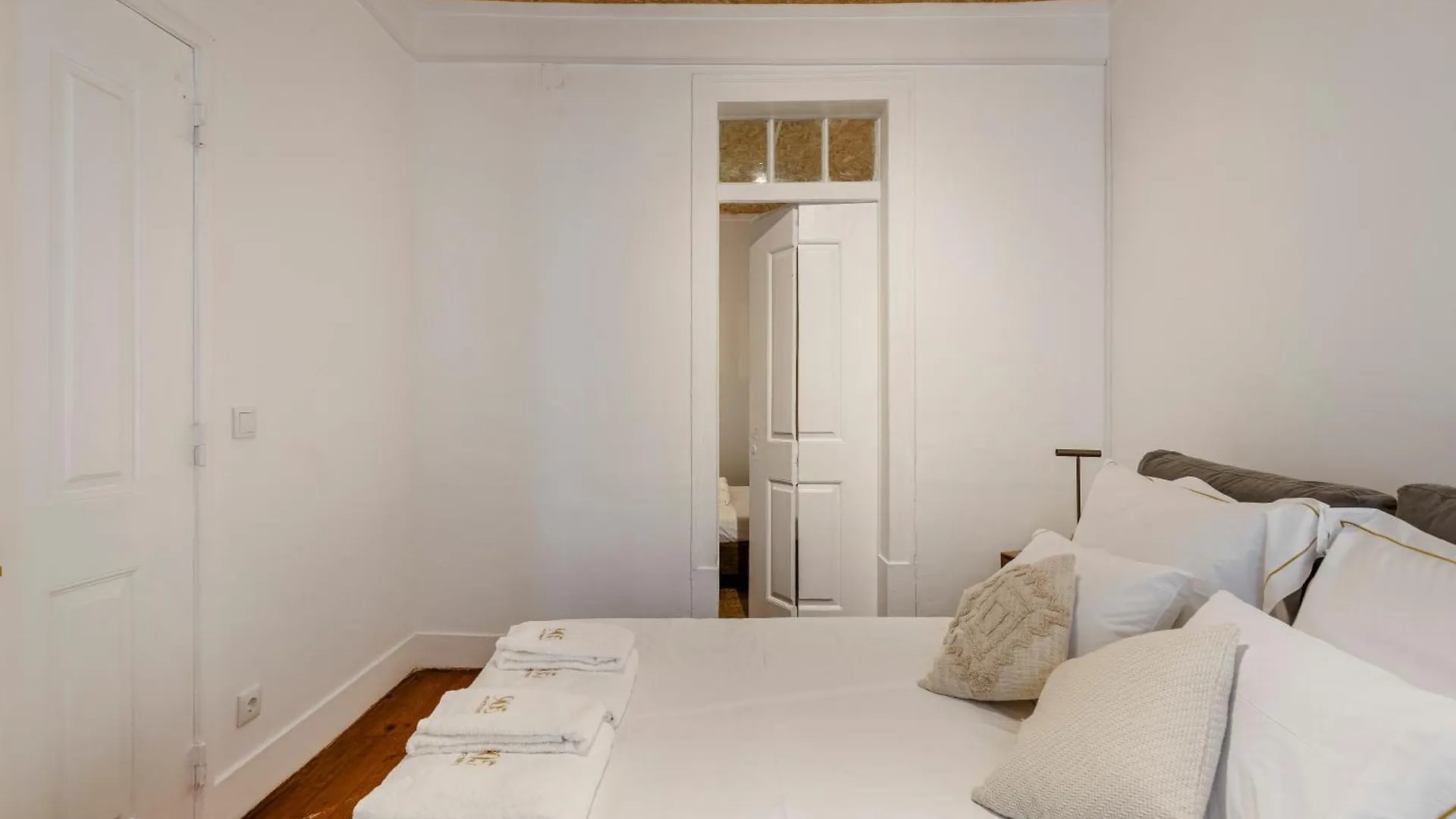 905 Apartments Lisbon 0*,  Portugal